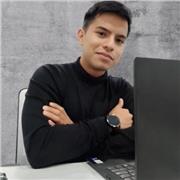 Soy administrador de sistemas con 4 años de experiencia y ya tengo experiencia enseñando y compartiendo mis conocimientos.